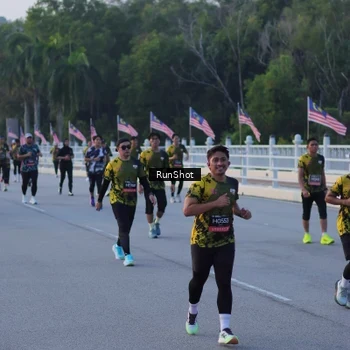 Runner Photo 7107463