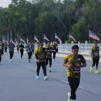 Runner Photo 7107466