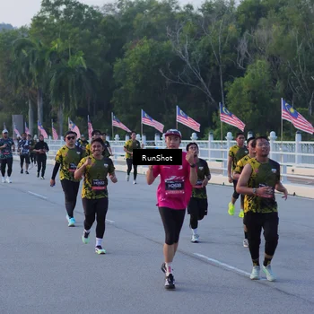 Runner Photo 7107472