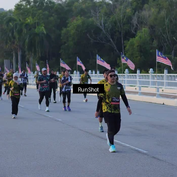 Runner Photo 7107474