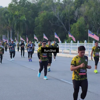 Runner Photo 7107475