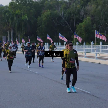Runner Photo 7107481