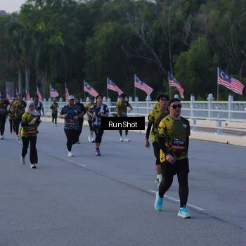 Runner Photo 7107483