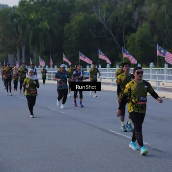 Runner Photo 7107486