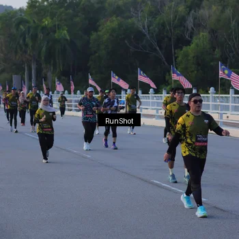 Runner Photo 7107487