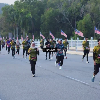 Runner Photo 7107496