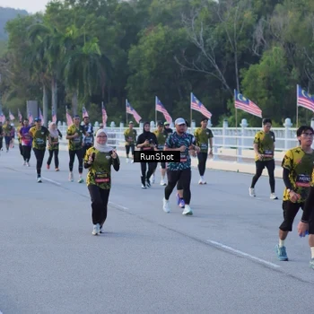 Runner Photo 7107498
