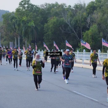 Runner Photo 7107499