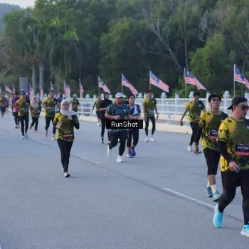Runner Photo 7107501