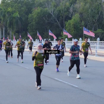 Runner Photo 7107506