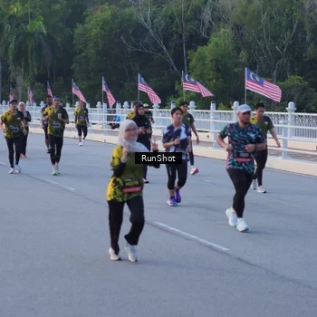 Runner Photo 7107509