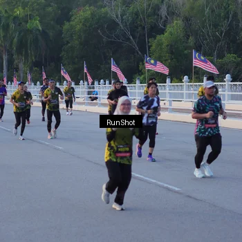 Runner Photo 7107515