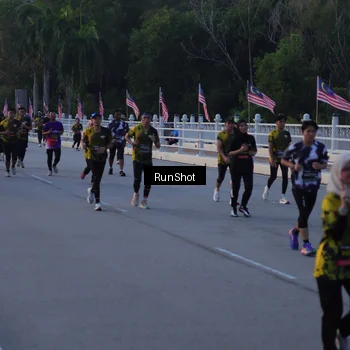 Runner Photo 7107524
