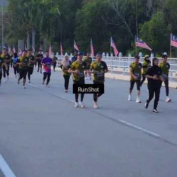 Runner Photo 7107536