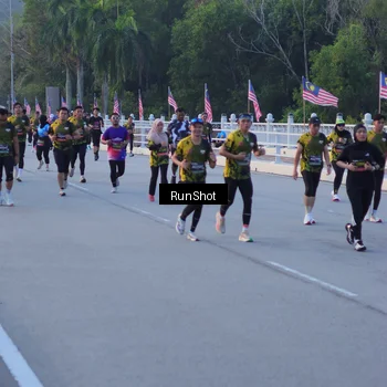 Runner Photo 7107541
