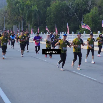 Runner Photo 7107543