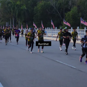 Runner Photo 7107546