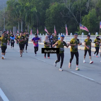 Runner Photo 7107547
