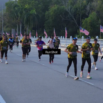 Runner Photo 7107557