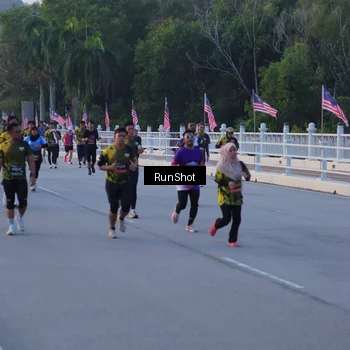 Runner Photo 7107573