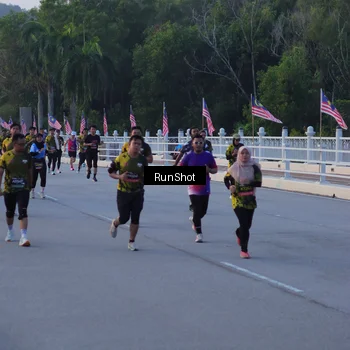 Runner Photo 7107575