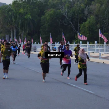Runner Photo 7107576
