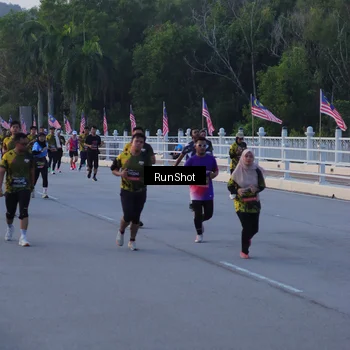 Runner Photo 7107578