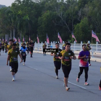 Runner Photo 7107591