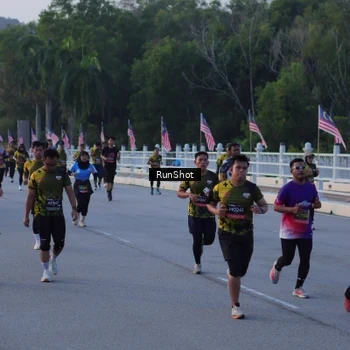Runner Photo 7107595