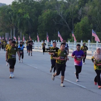 Runner Photo 7107598
