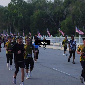 Runner Photo 7107604