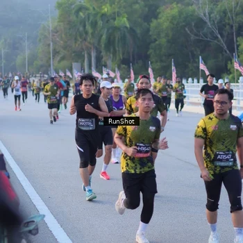 Runner Photo 7107611