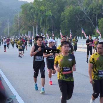 Runner Photo 7107614