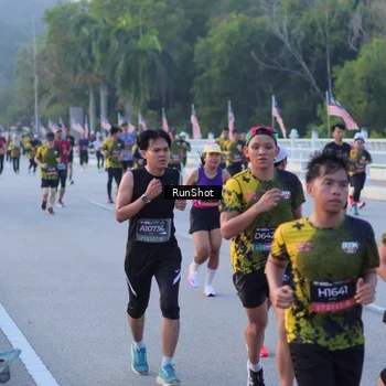 Runner Photo 7107625