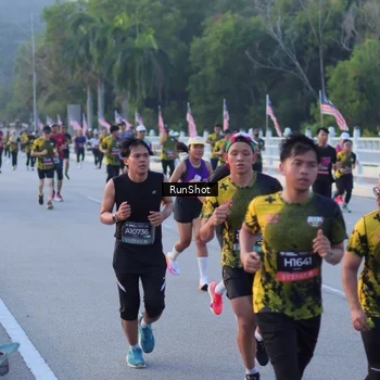 Runner Photo 7107628
