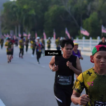 Runner Photo 7107637