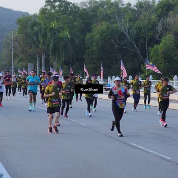 Runner Photo 7107658