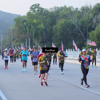 Runner Photo 7107676