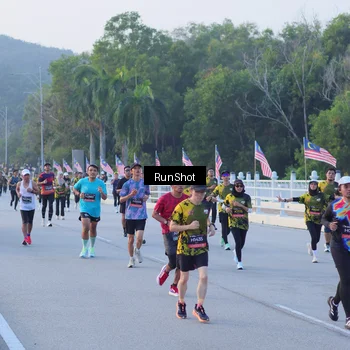 Runner Photo 7107680