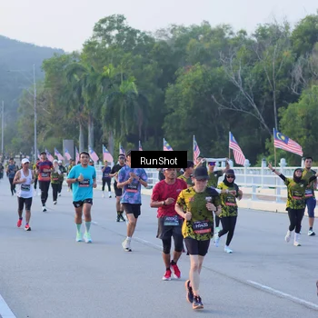 Runner Photo 7107683