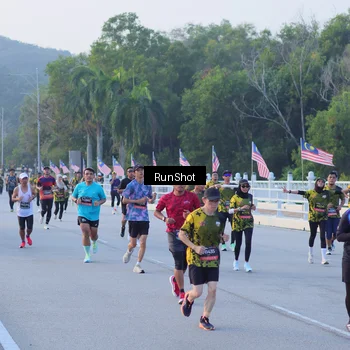 Runner Photo 7107685