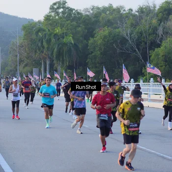 Runner Photo 7107688