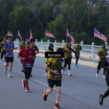 Runner Photo 7107695