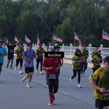 Runner Photo 7107699