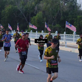 Runner Photo 7107702