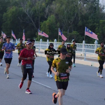 Runner Photo 7107704