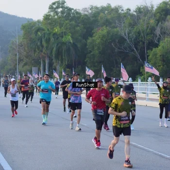 Runner Photo 7107706