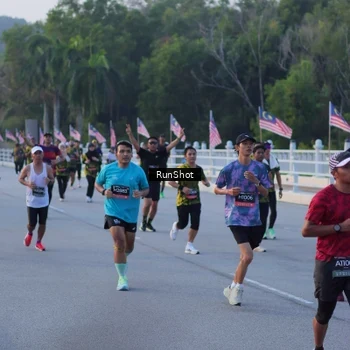 Runner Photo 7107709