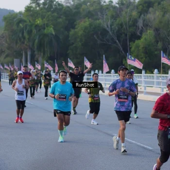 Runner Photo 7107711