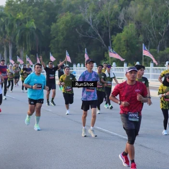 Runner Photo 7107712